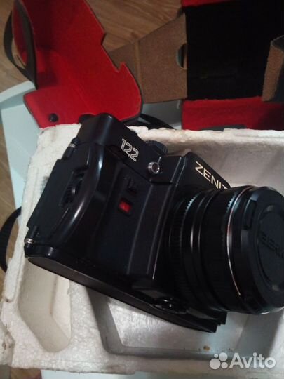Зеркальный фотоаппарат Зенит 122