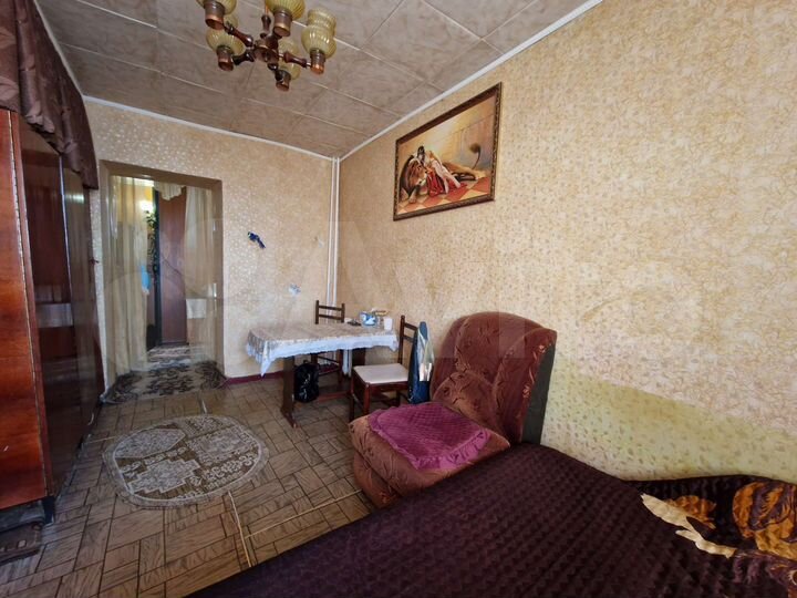 Комната 16 м² в 8-к., 8/9 эт.