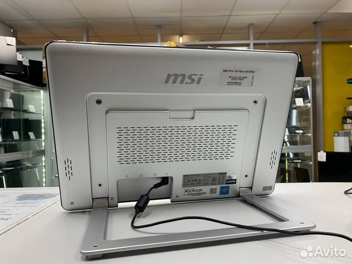 Моноблок с сенсорным экраном MSI Pro 16 Flex-xxxru