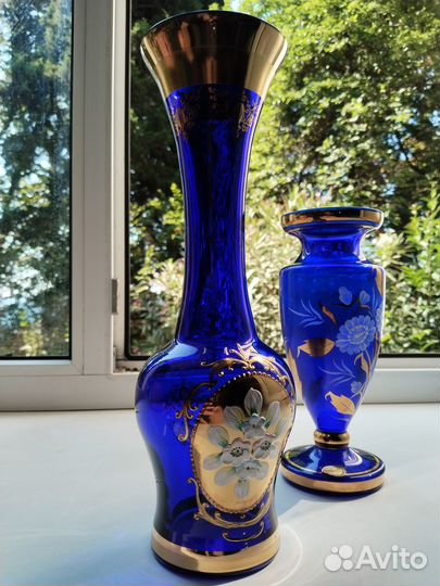 Вазы с лепкой и позолотой Bohemia