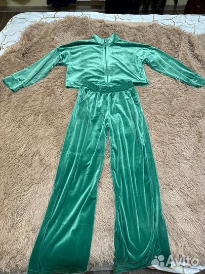 Спортивный костюм атласный женский