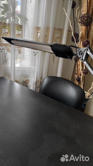 Лампа настольная