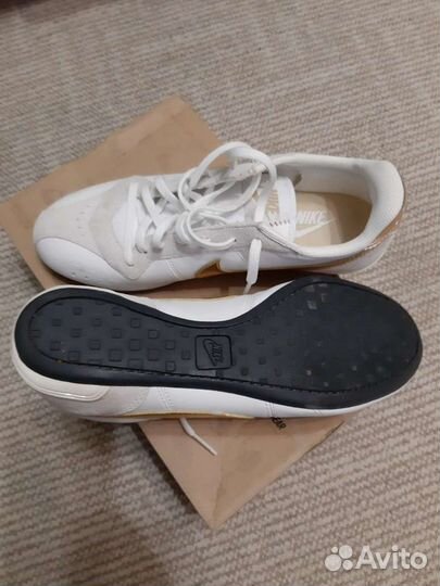 Кроссовки Найк