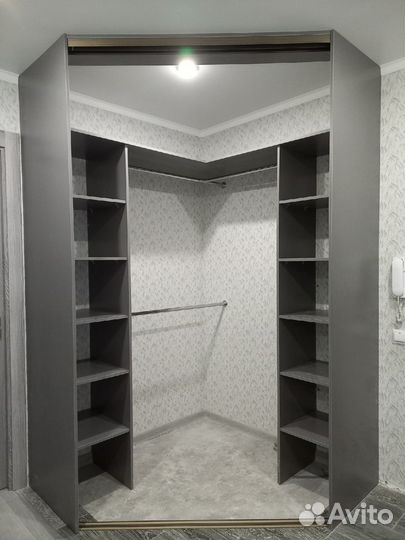 Гардеробная в прихожую