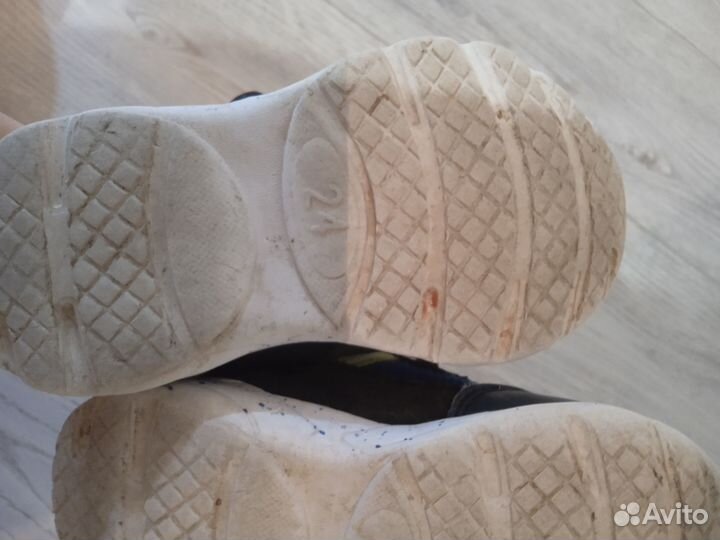 Кроссовки 24 р