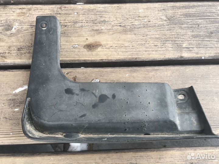 Брызговик передний правый Kia Optima IV 2016–2020