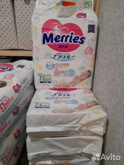 Подгузники merries s 82 шт