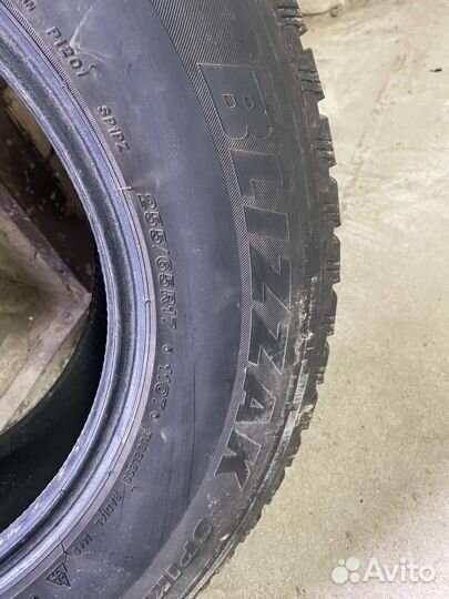 Bridgestone Blizzak Spike-01 255/65 R17