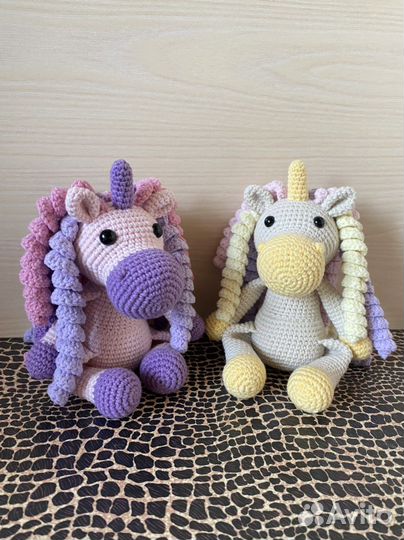 Вязаная игрушка единорог ручной работы