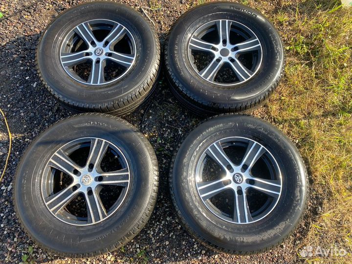 Летние колеса Nokian R-17 на Toyota Land Cruiser