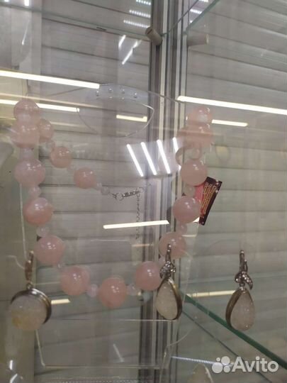 Розовый кварц бусы