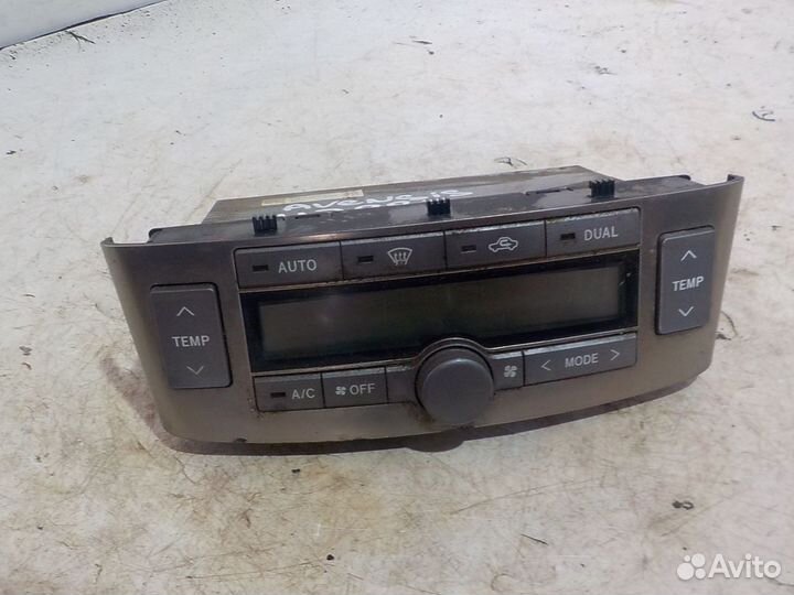 Блок управления печкой Toyota Avensis