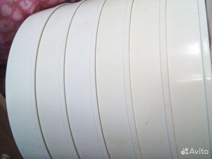 Белые поддоны от сушилки Ветерок