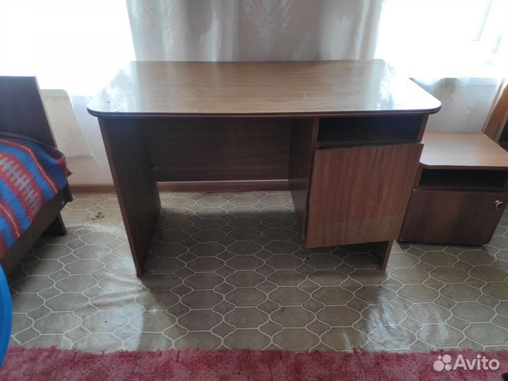 Столы разные