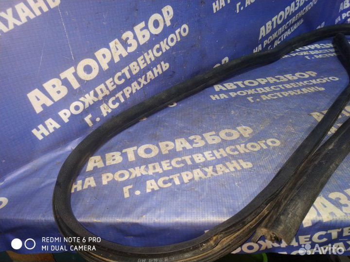 Уплотнитель двери Ваз LADA Largus Cross универсал