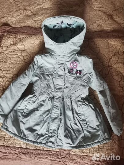 Куртка демисезонная, на девочку 6-7 лет