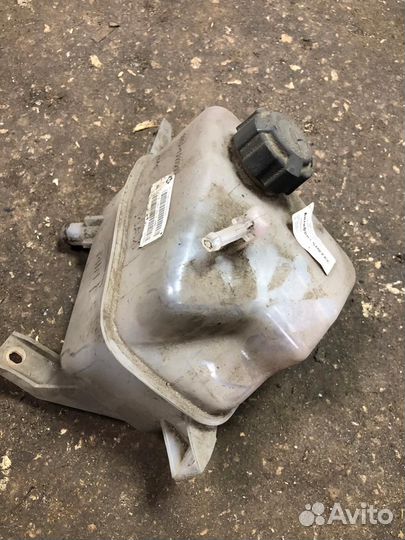 Расширительный бачок LADA Kalina 1