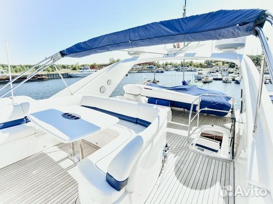 Моторная яхта Princess 21M