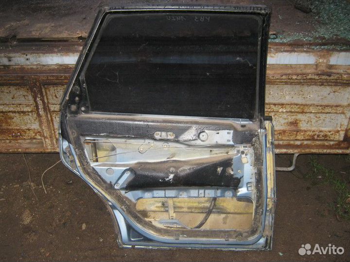 Дверь задняя левая Volkswagen Passat B3