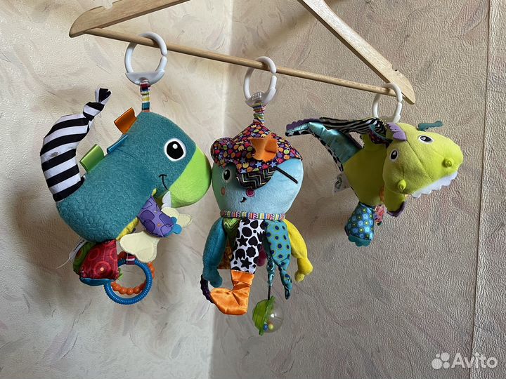 Игрушки развивающие для малышей