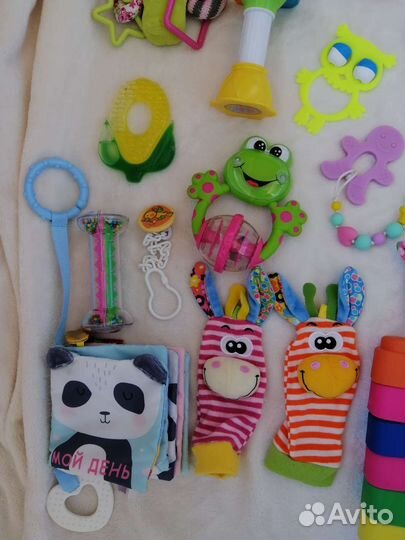 Игрушки пакетом для новорождённых