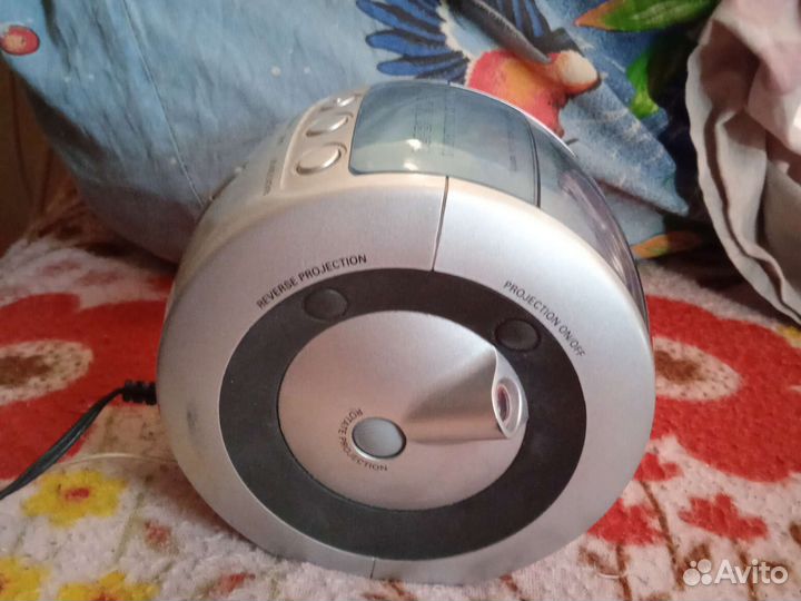 Часы будильник радио с проектором philips