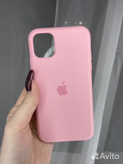 Чехол на iPhone 11