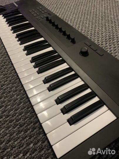 Midi клавиатура komplete kontrol A49 NI