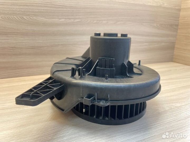 Мотор печки Volkswagen Polo