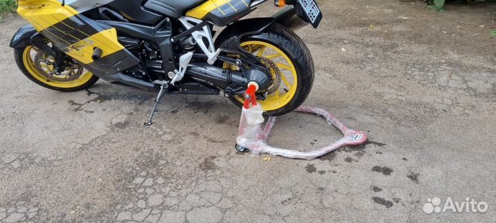 Консольный мотоподкат для BMW