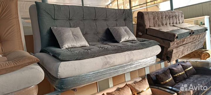 Угловой диван с креслом Стеганный