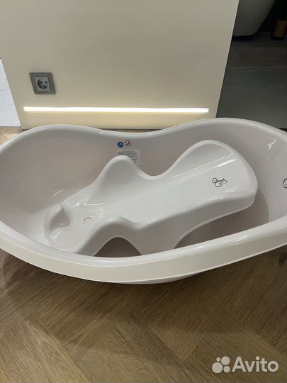 Ванночка для купания с подставкой