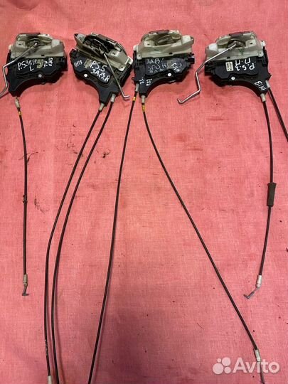 Замок двери Mitsubishi pajero sport 2, L200