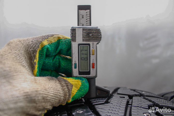 Pirelli Ice Zero 225/65 R17 106T