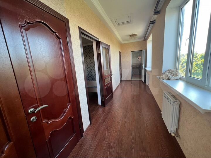 Дом 400 м² на участке 10 сот.