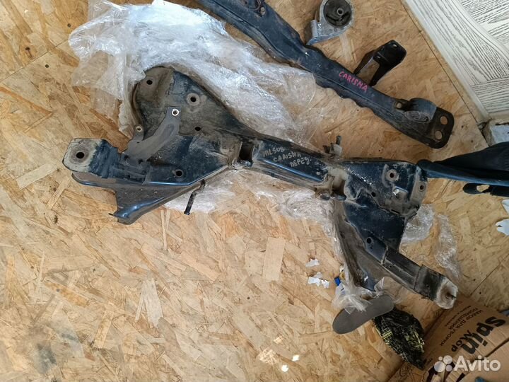 Подрамник каризма 1.8 gdi carizma