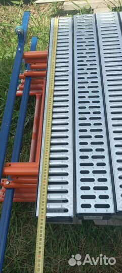 Лоток с решеткой водосточный дренажный