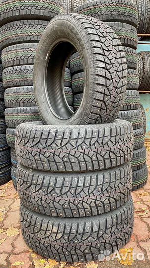 Bridgestone Blizzak Spike-02 SUV 255/55 R19 111T