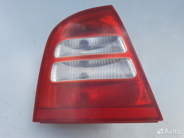 Фонарь левый Skoda Octavia A4 Tour