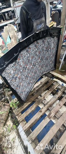 Капот на mercedes 190