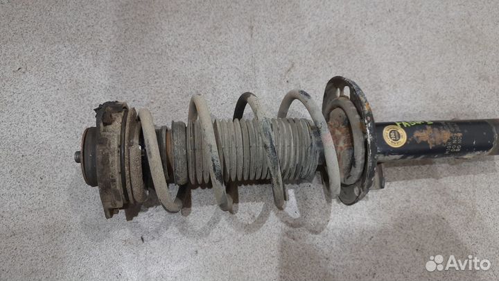 Стойка передняя в сборе для 1.2 BBM Skoda Fabia 2