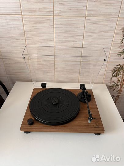 Проигрыватель винила AT-LPW40WN