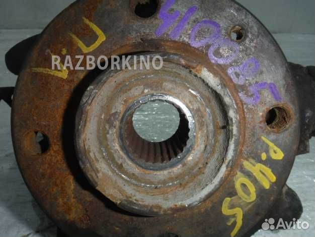 Кулак передний левый Пежо