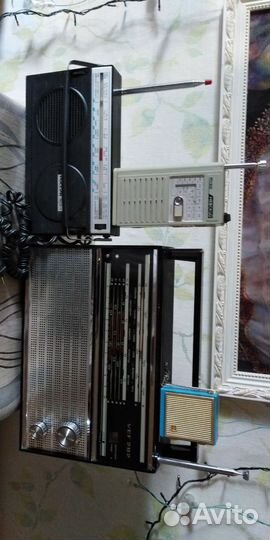 Радиоприемник VEF 202 с блоком питания + 3 ретро