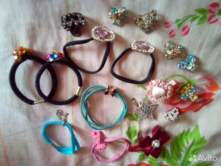 Бижутерия Заколки Серьги Кольца и тд