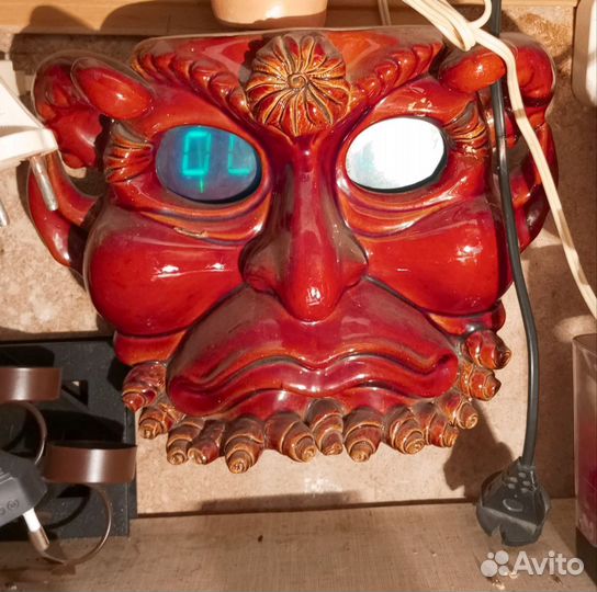 Часы электронные. Чёрт