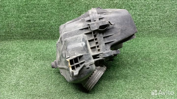 Корпус воздушного фильтра Hyundai Genesis