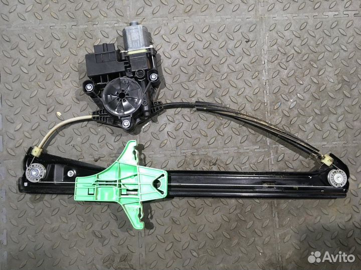 Стеклоподъемник электрический задний левый