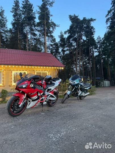 Yamaha YZF R-1