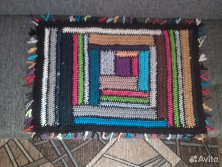 Коврик вязаный крючком
